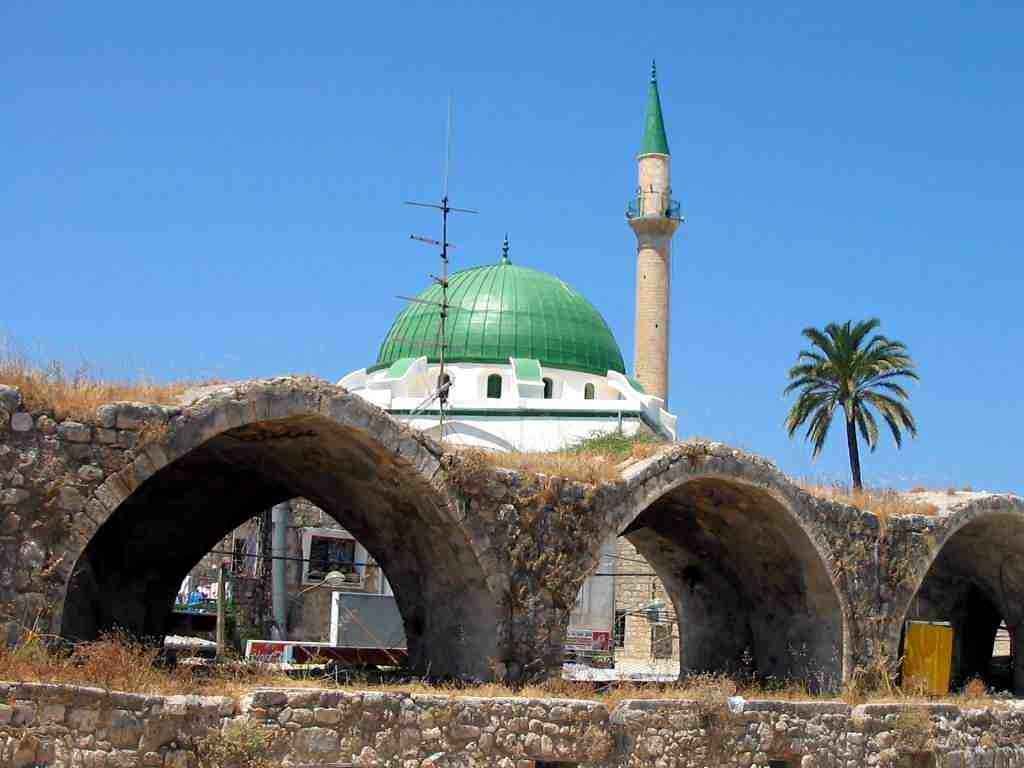 صورة لمدينة عكا: The white market in old Akka, 2005 06 20. تصفح 70 ألف صورة تدون الحياة والتراث الفلسطيني جلهم قبل النكبة
