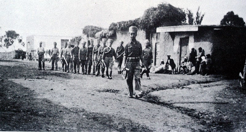 صورة لقرية ياصور - فلسطين: : فرقة من الشرطة المحلية فى قرية ياسور قضاء غزة قبل النكبة 1948 م
