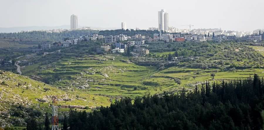 Picture for al-Midya Village - Palestine: : صورة للقرية من جبال نعلين -- تصوير : حذيفة سرور