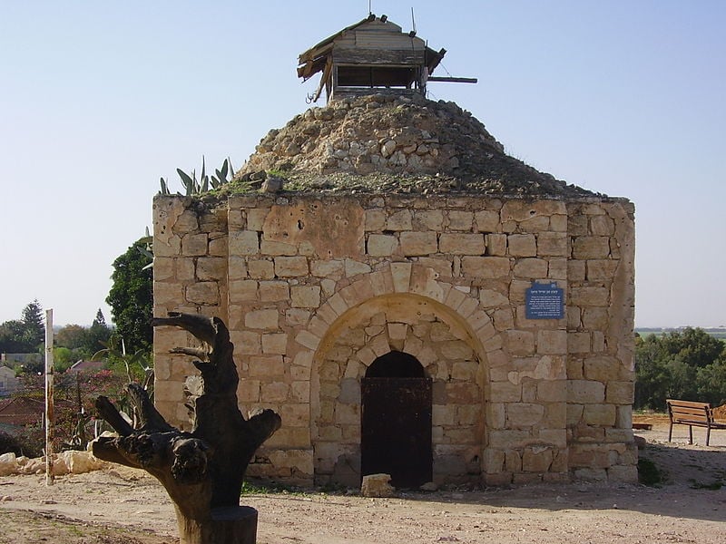 Picture for al-Zraiye/Ghawali Village - Palestine: : صوره حديثه لمقام الشيخ نوران الى الغرب من بئر السبع داخل كيبوتس (ماجن)فى اراضى الترابين عشيره ابو سته