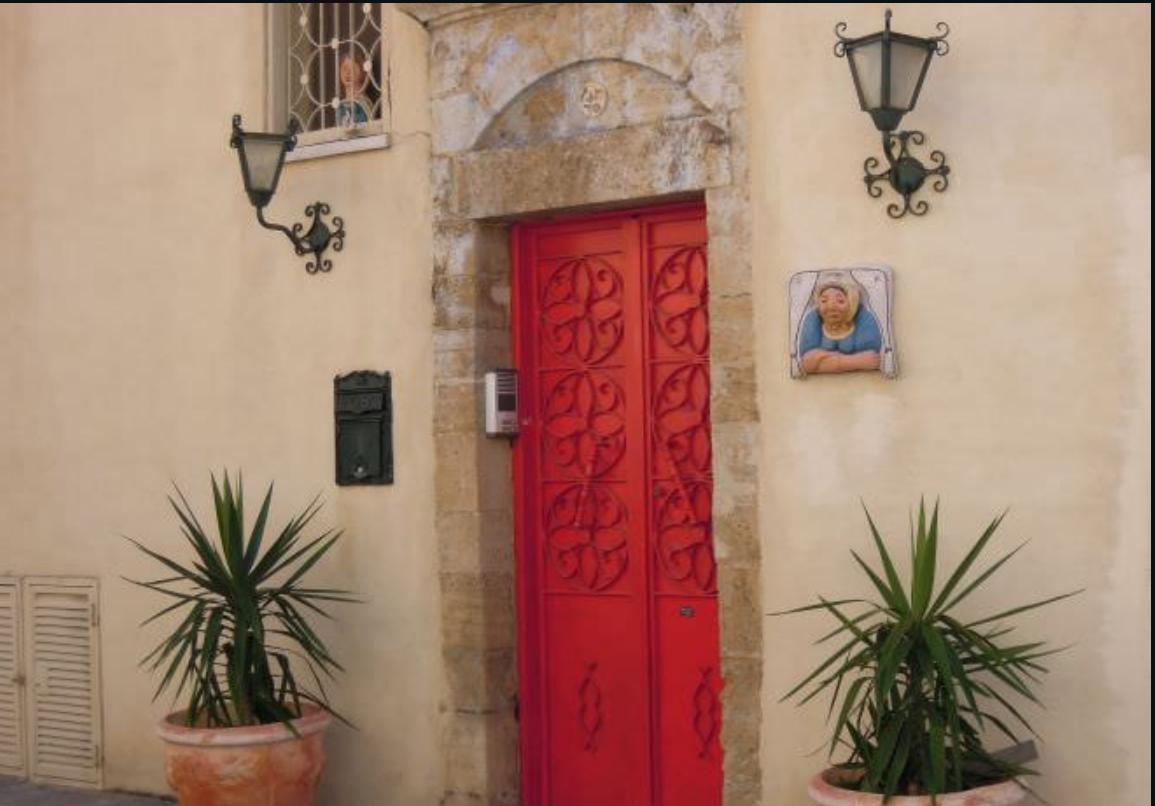 Picture for Jaffa City: A looted Palestinian home by the 
