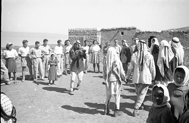 Picture for al-Nuqayb Village - Palestine: : عرس في النقيب تقريباً في عام 1937 أو بعدها بقليل و يبدو في الصورة بعض من سكان مغتصبة عين غيب