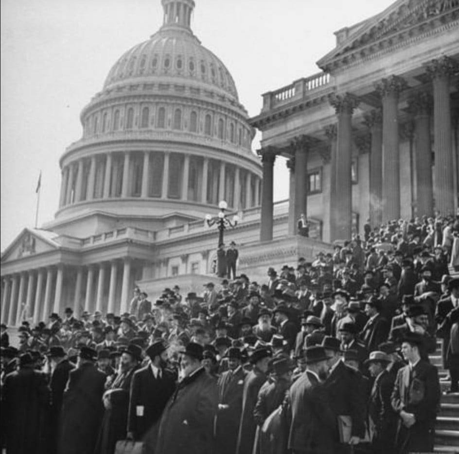Rabbis March On DC Oct-1943